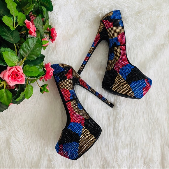 Steve Madden Dyvinal Platform Pumps - Picture 2 of 8